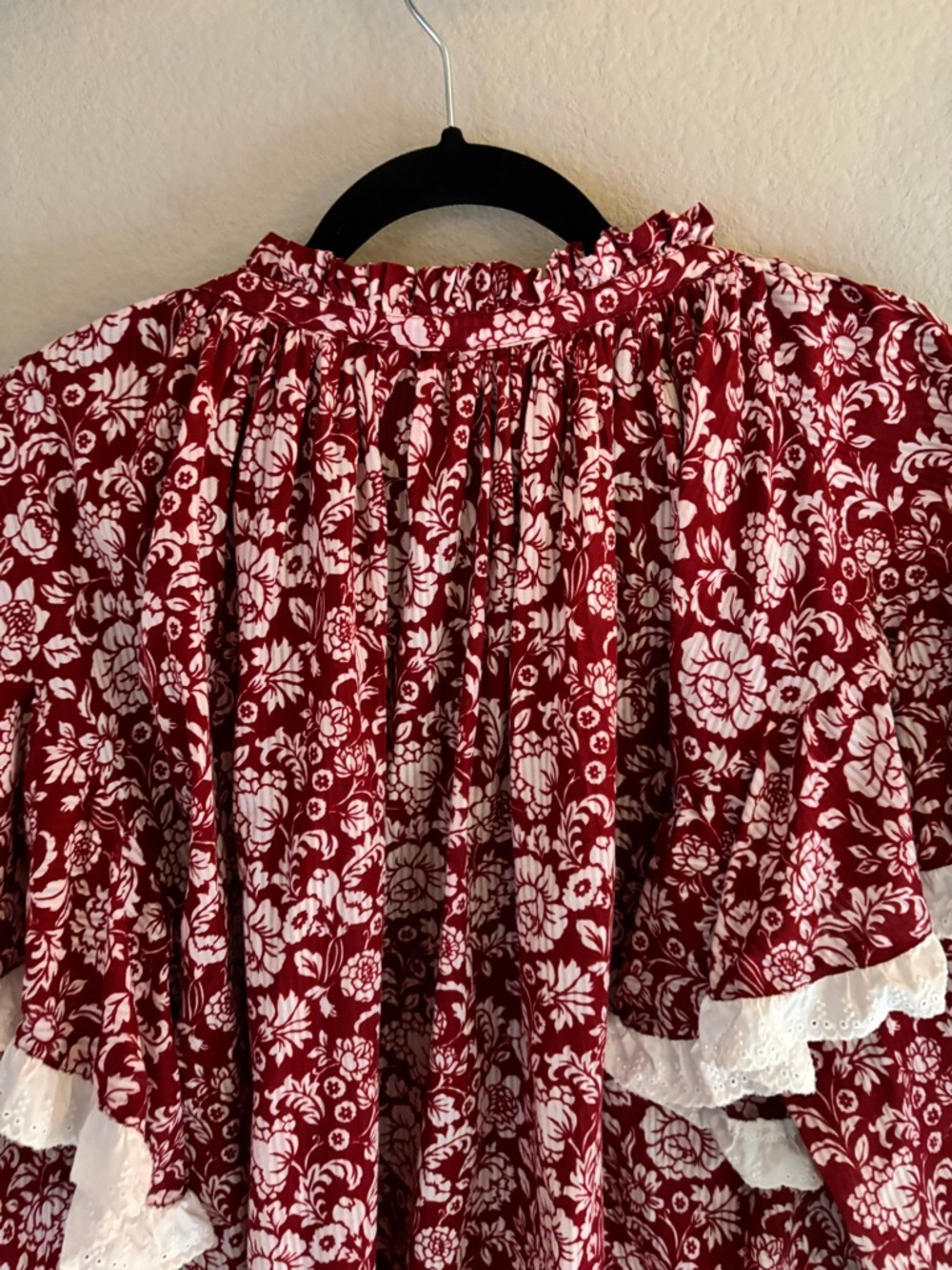 See by Chloe Floral Red White Printed V-Neck Tie Ruffle Blouse 44/12 - Picture 5 of 8